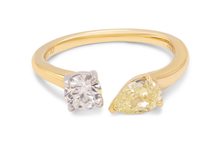 18K Yellow Gold Yellow Diamond Ring set with 1 pear shaped yellow diamond (0.53ct)