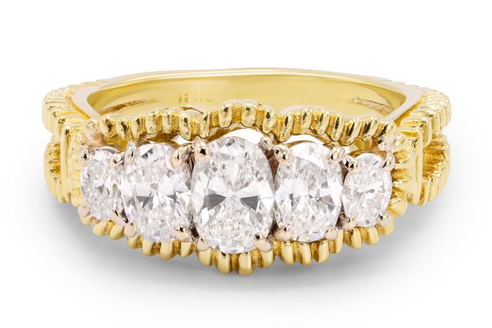 18K Yellow Gold Diamond Band Ring set with 5 oval shaped diamonds (GH